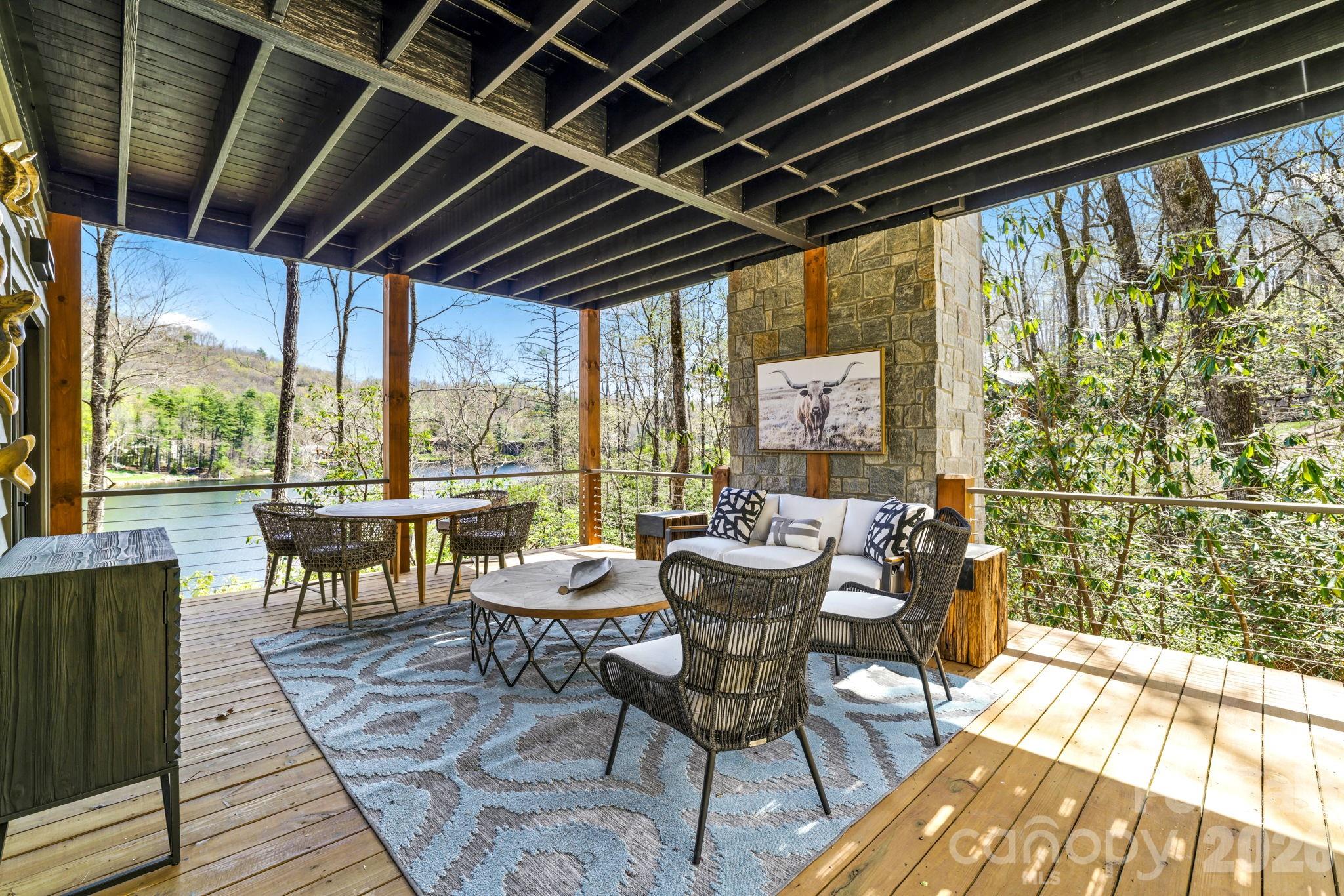 95 Cardinal Trace Lake Toxaway NC 28747