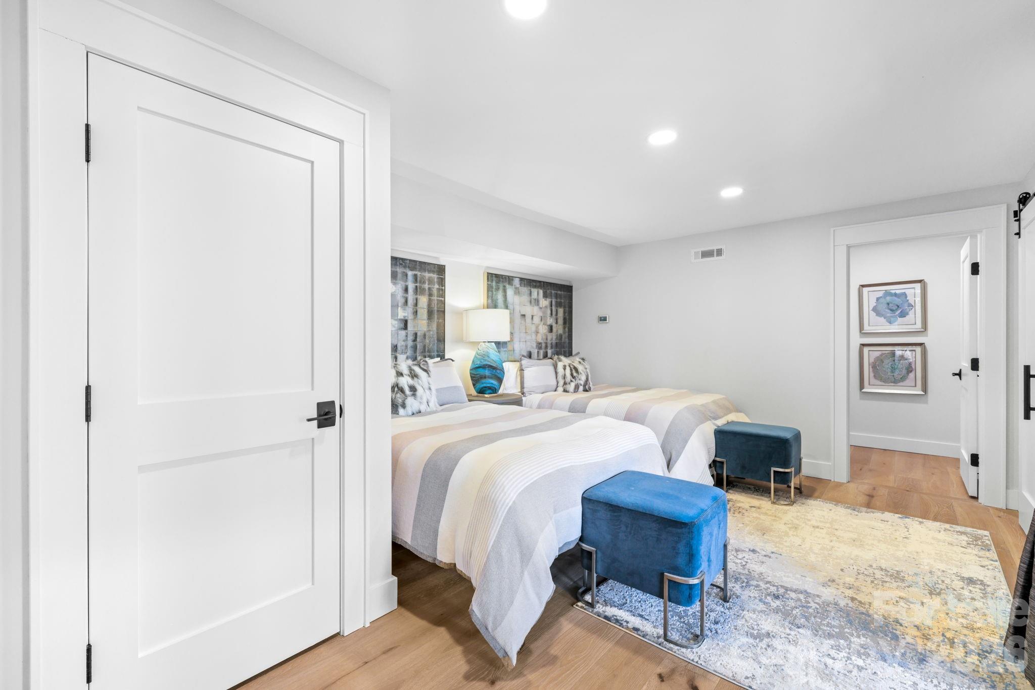 95 Cardinal Trace Lake Toxaway NC 28747