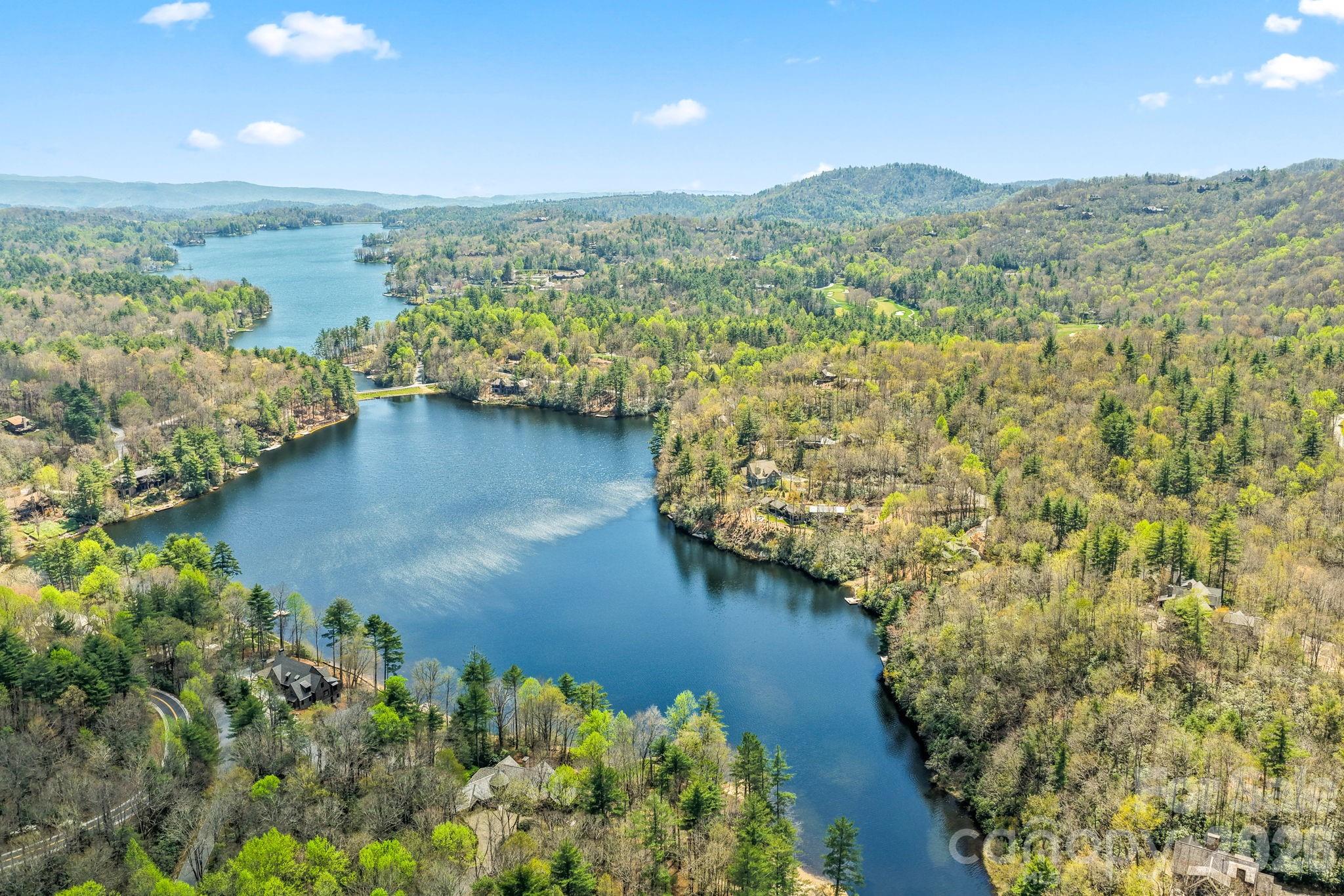 95 Cardinal Trace Lake Toxaway NC 28747