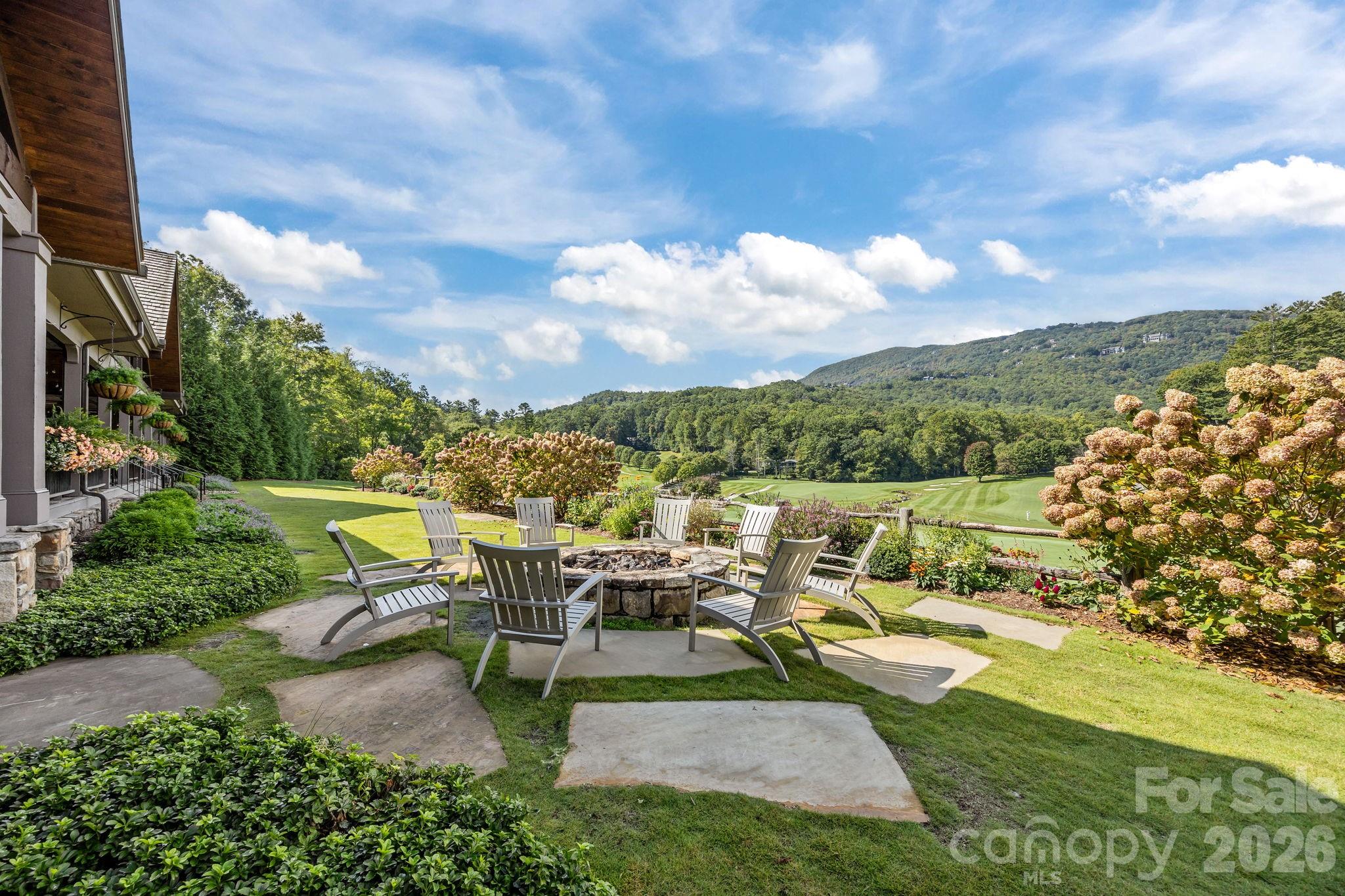 95 Cardinal Trace Lake Toxaway NC 28747
