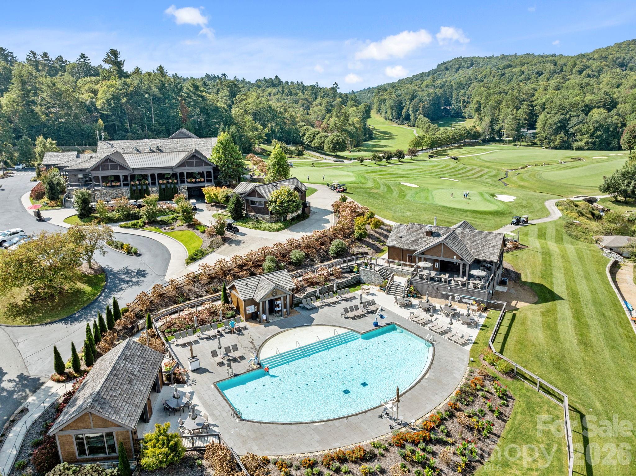 95 Cardinal Trace Lake Toxaway NC 28747