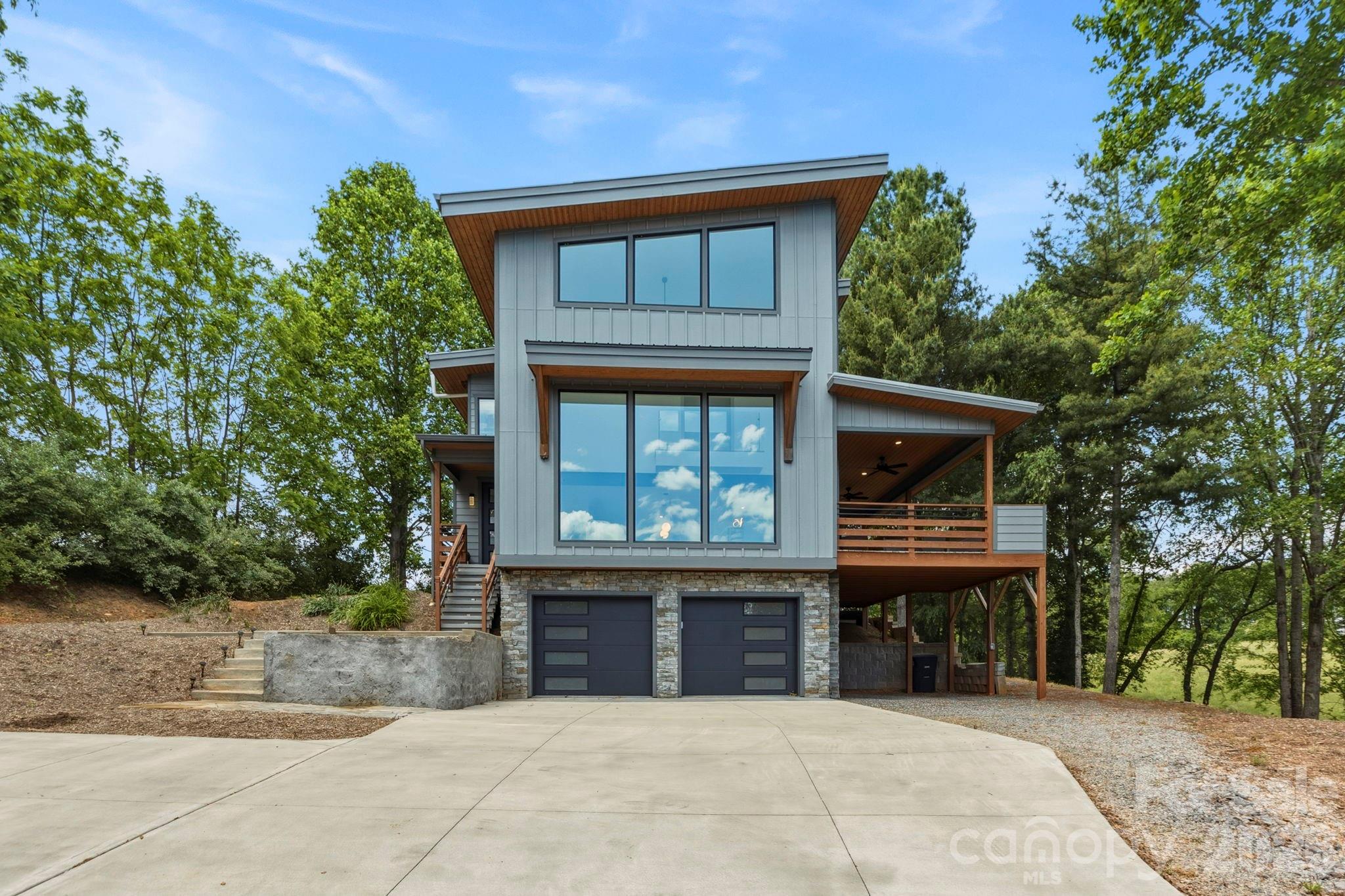 22 Lara Drive Mills River NC 28759