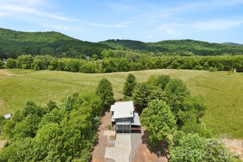 22 Lara Drive Mills River NC 28759