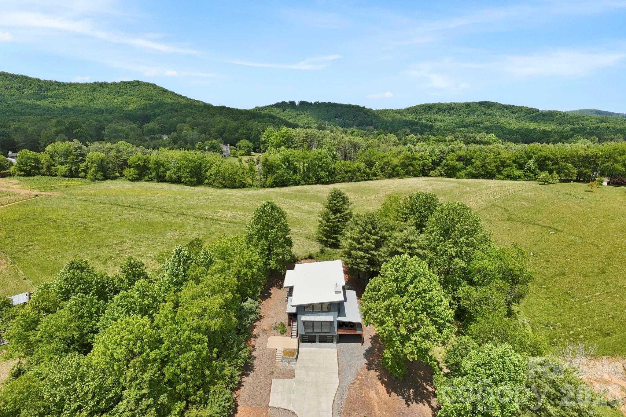22 Lara Drive Mills River NC 28759