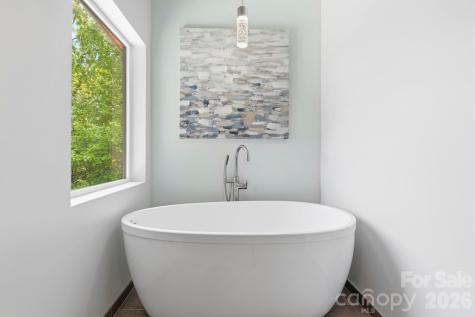 22 Lara Drive Mills River NC 28759