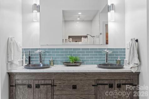 22 Lara Drive Mills River NC 28759