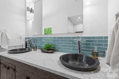 22 Lara Drive Mills River NC 28759
