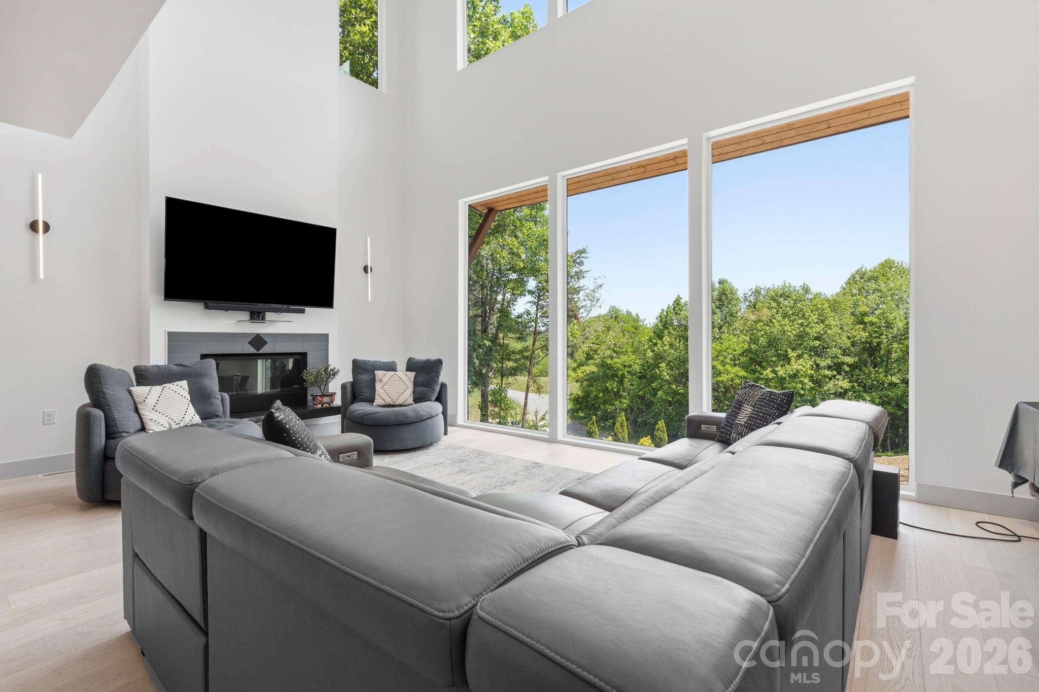 22 Lara Drive Mills River NC 28759