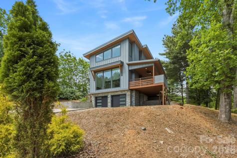 22 Lara Drive Mills River NC 28759