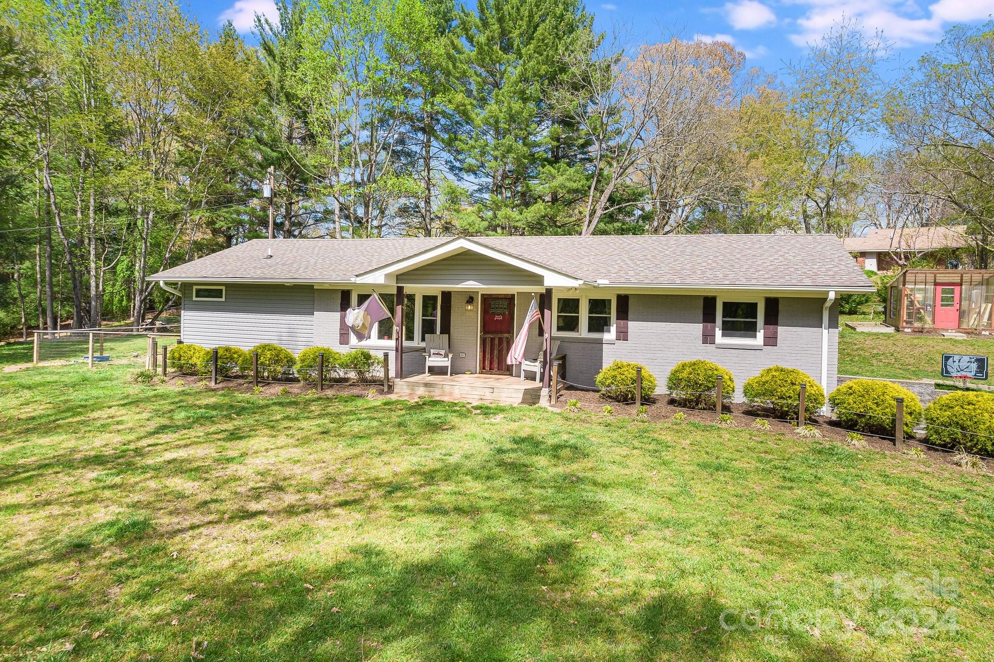 2834 Butler Bridge Road Mills River NC 28759