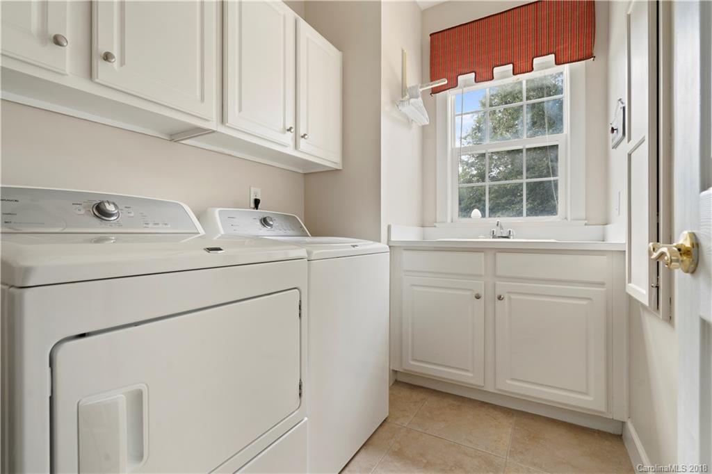 10530 Nimue Court Charlotte NC 28277