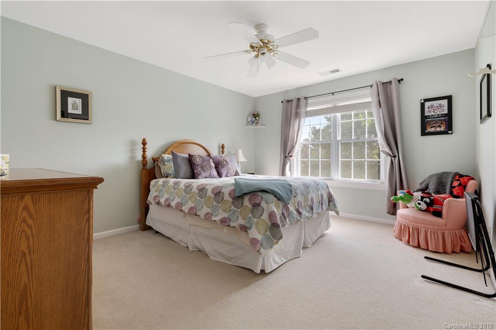 10530 Nimue Court Charlotte NC 28277
