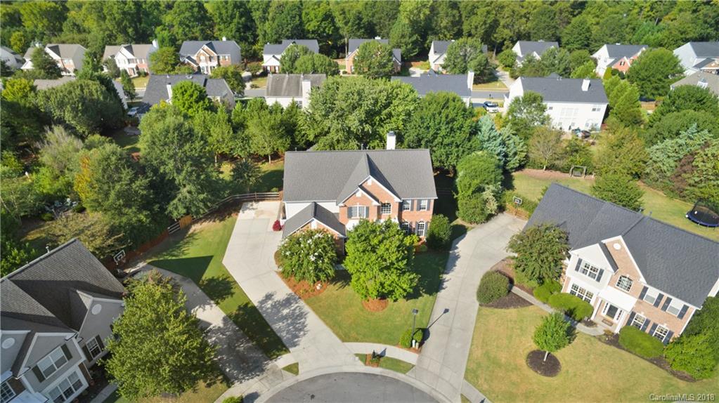 10530 Nimue Court Charlotte NC 28277