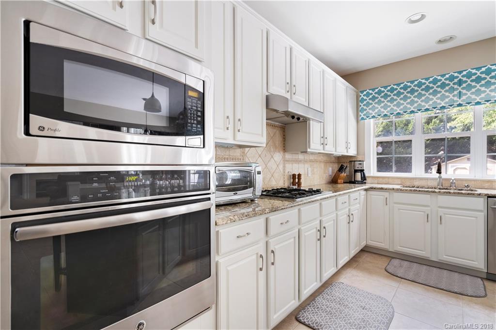 10530 Nimue Court Charlotte NC 28277