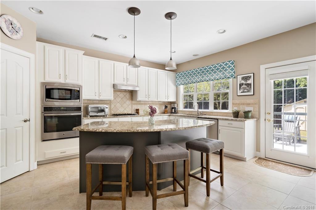 10530 Nimue Court Charlotte NC 28277
