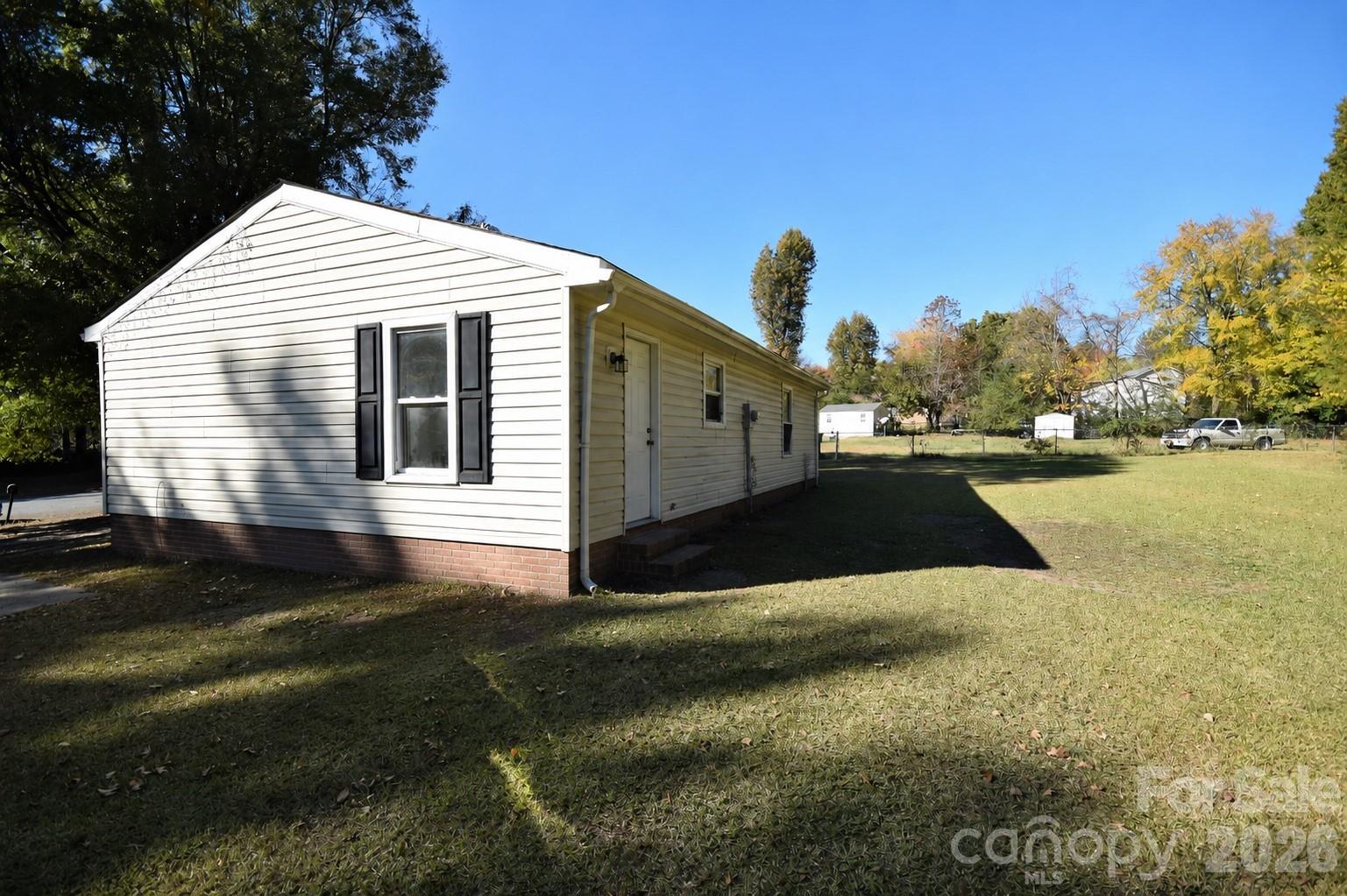 403 Stirrup Court Charlotte NC 28215