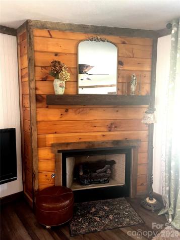 1029 Jacks Creek Road Burnsville NC 28714