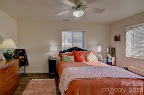 1029 Jacks Creek Road Burnsville NC 28714