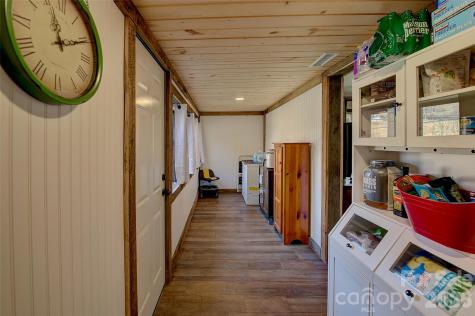 1029 Jacks Creek Road Burnsville NC 28714