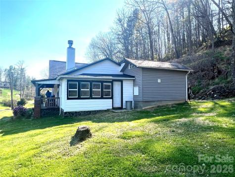1029 Jacks Creek Road Burnsville NC 28714