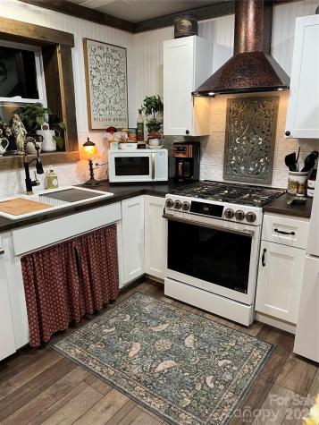 1029 Jacks Creek Road Burnsville NC 28714