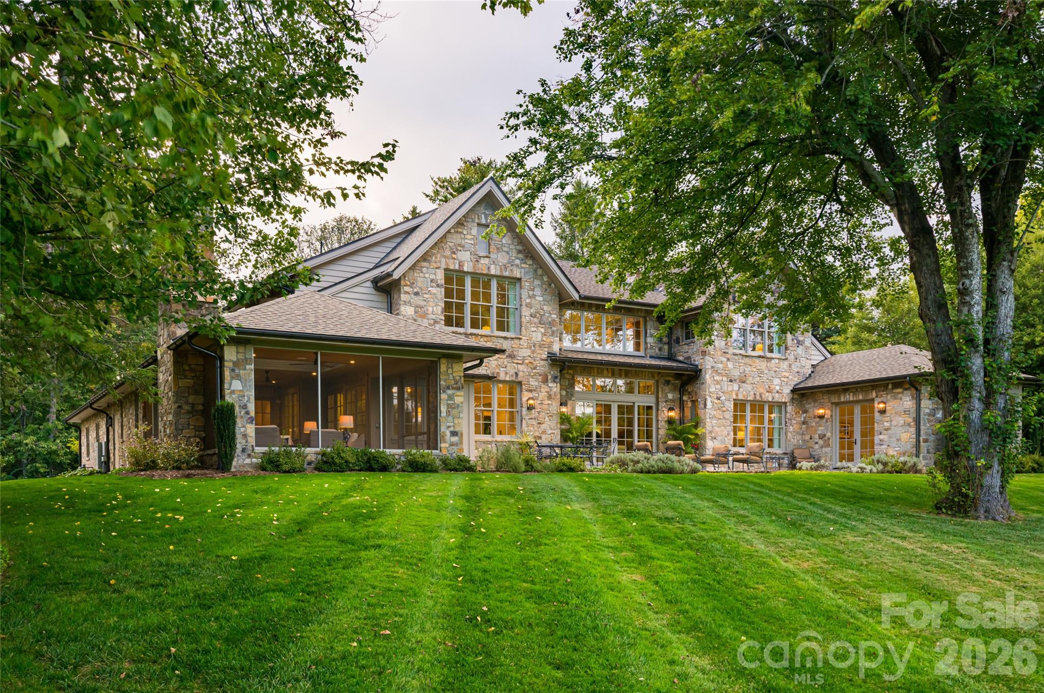 402 Vanderbilt Road Asheville NC 28803