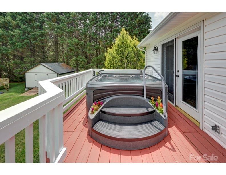 109 Meadow Run Asheville NC 28806