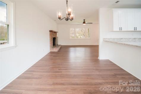 106 Shelly Drive Hendersonville NC 28792