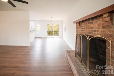 106 Shelly Drive Hendersonville NC 28792