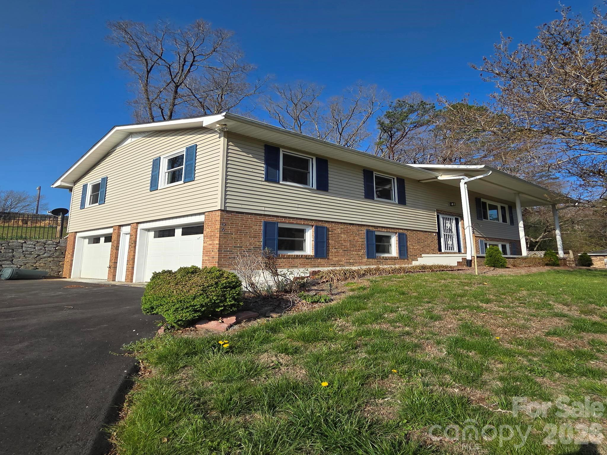 106 Shelly Drive Hendersonville NC 28792