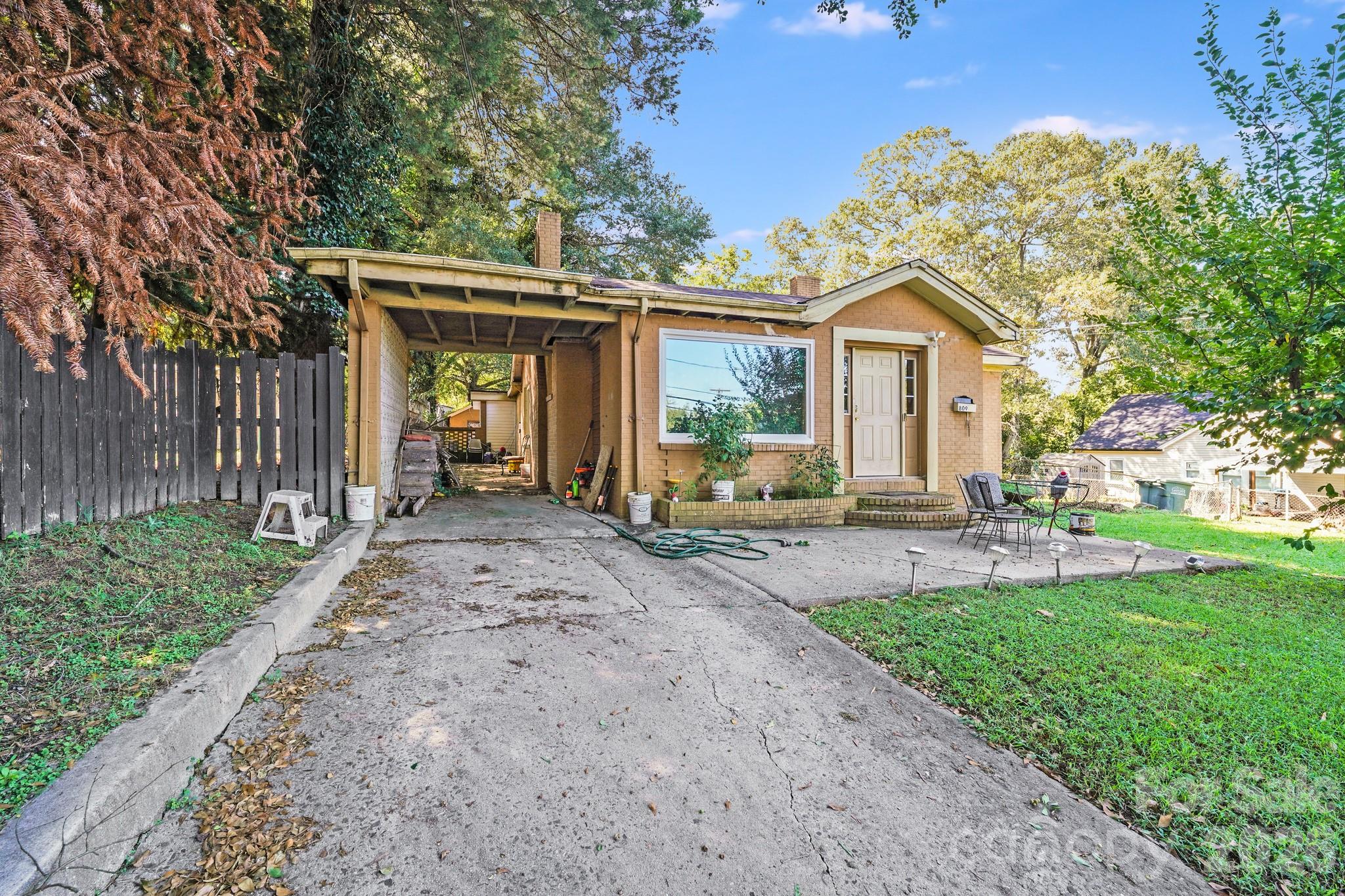 809 W Mauney Avenue Gastonia NC 28052