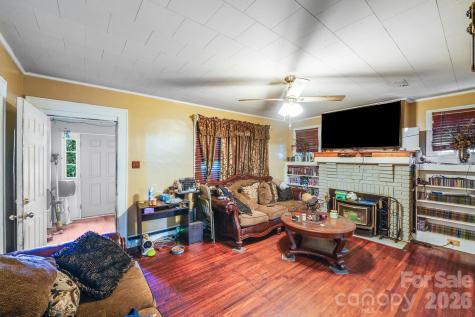 809 W Mauney Avenue Gastonia NC 28052