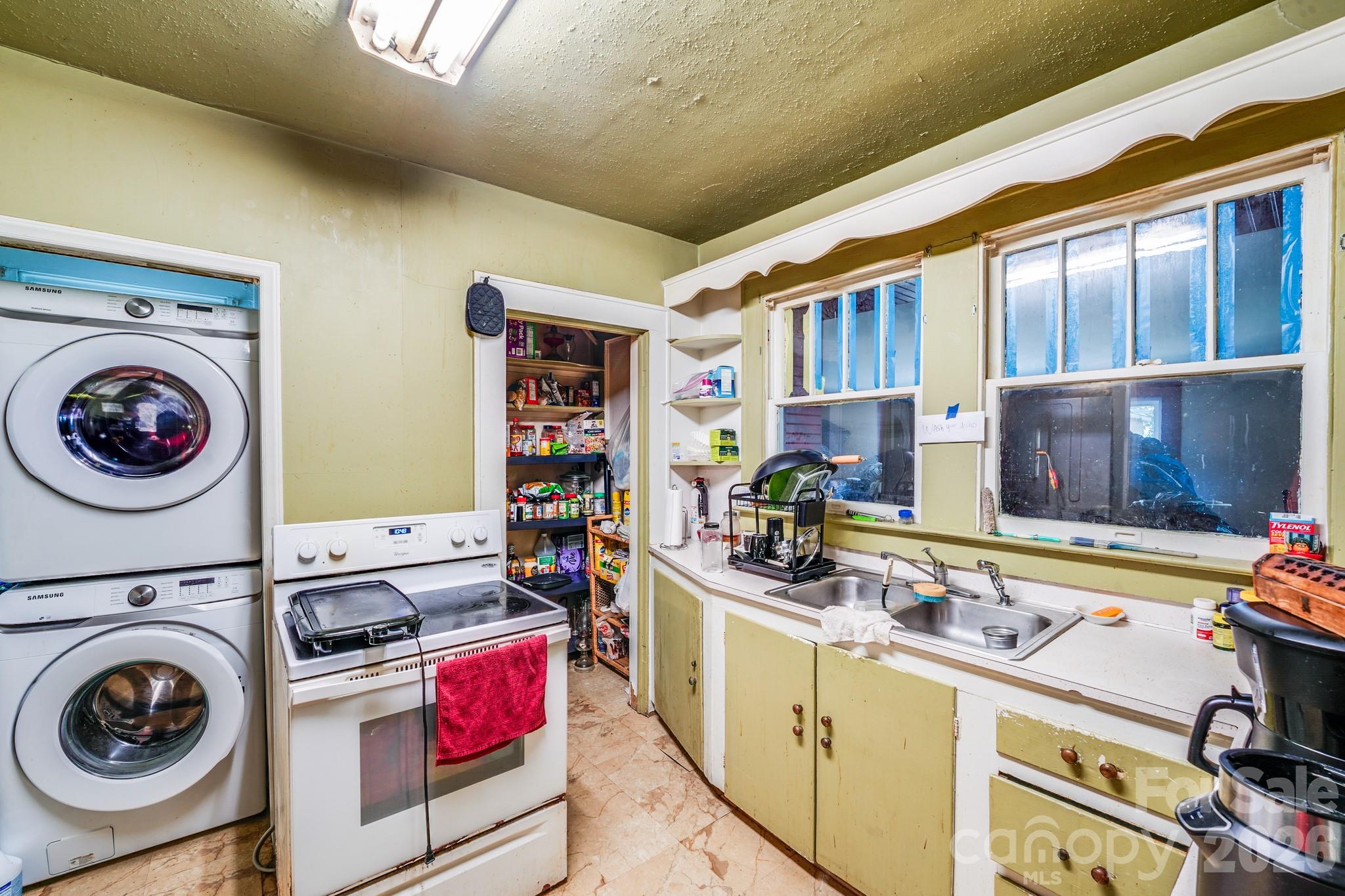809 W Mauney Avenue Gastonia NC 28052