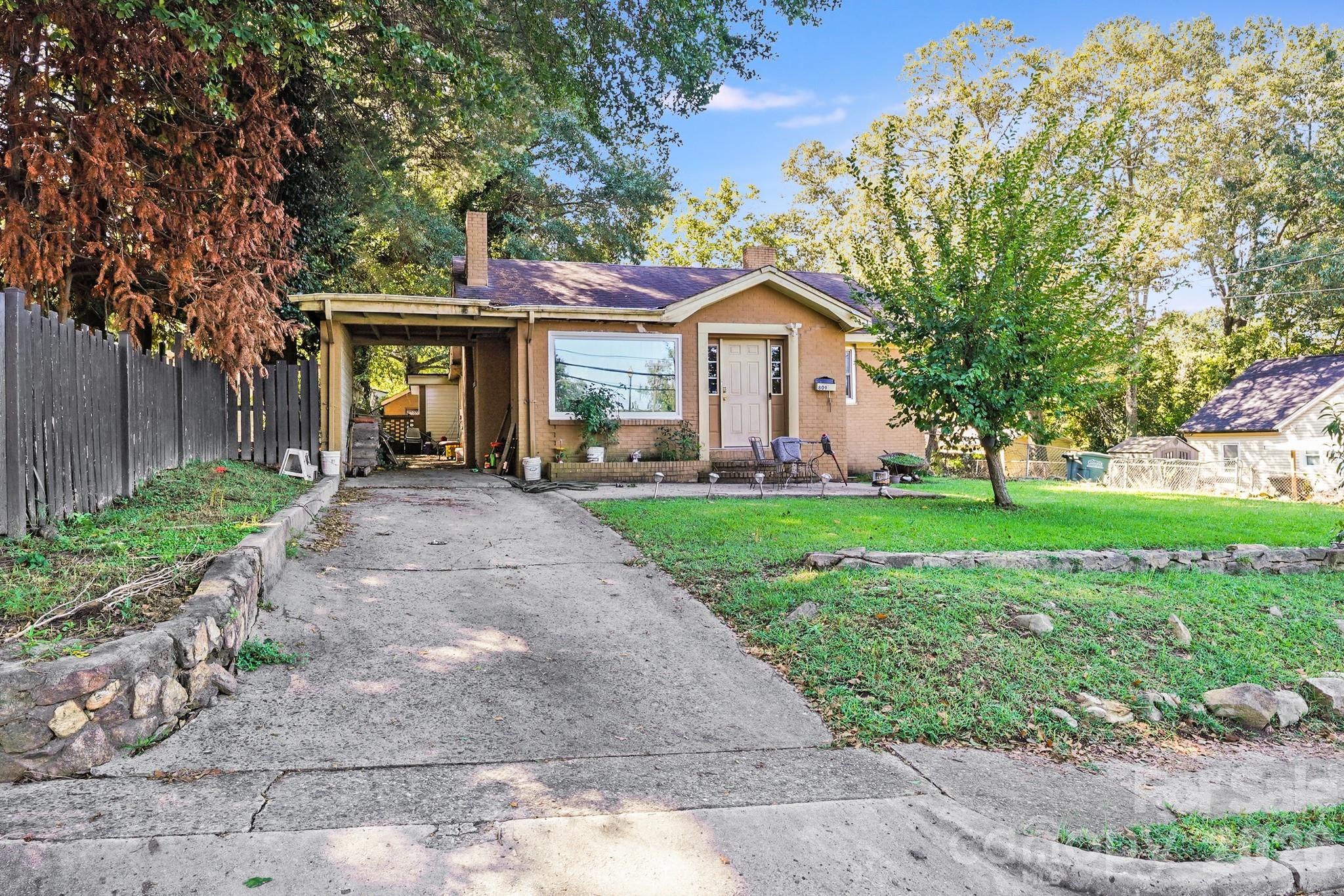 809 W Mauney Avenue Gastonia NC 28052