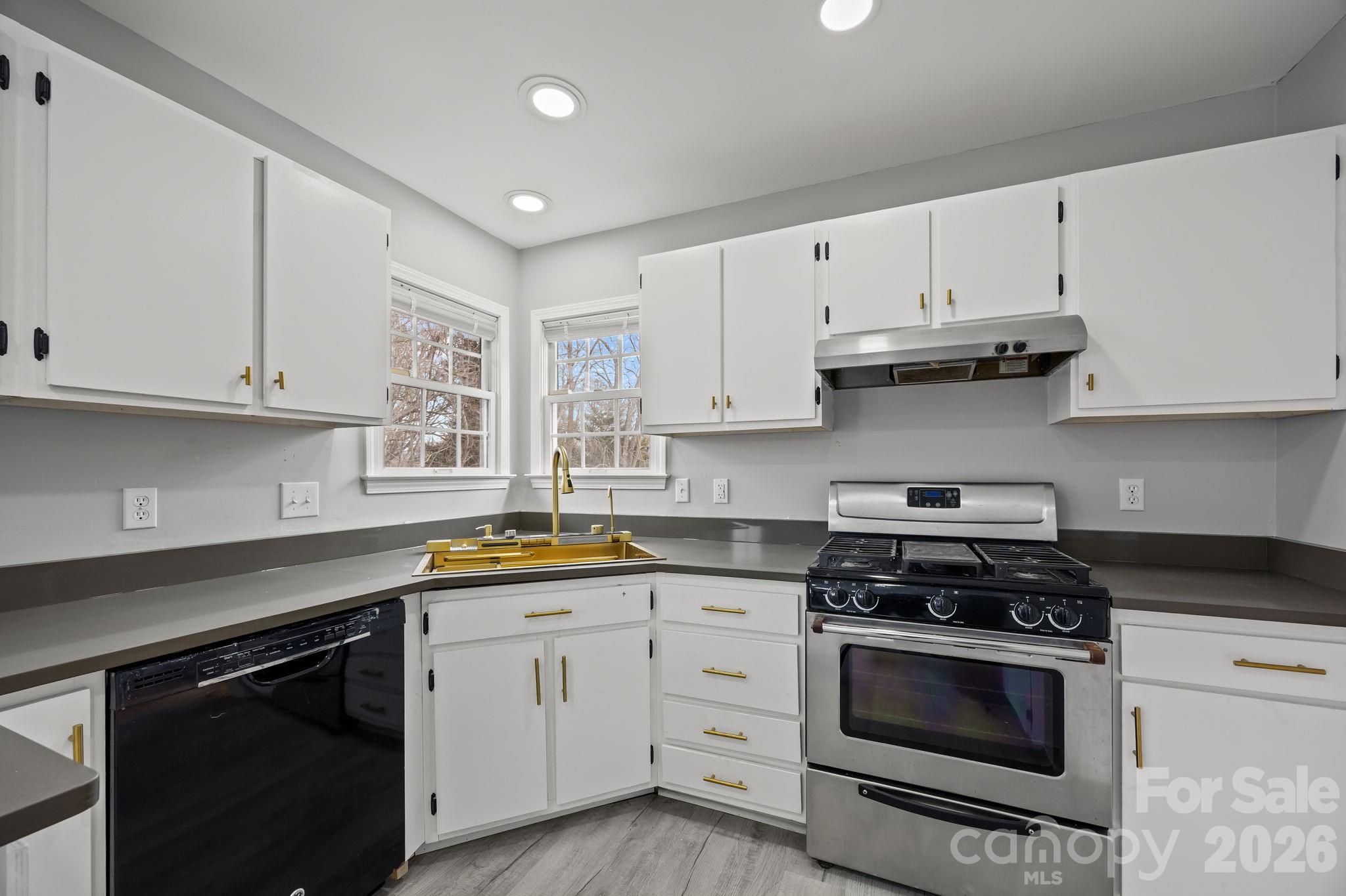 23 Westmont Drive Asheville NC 28806