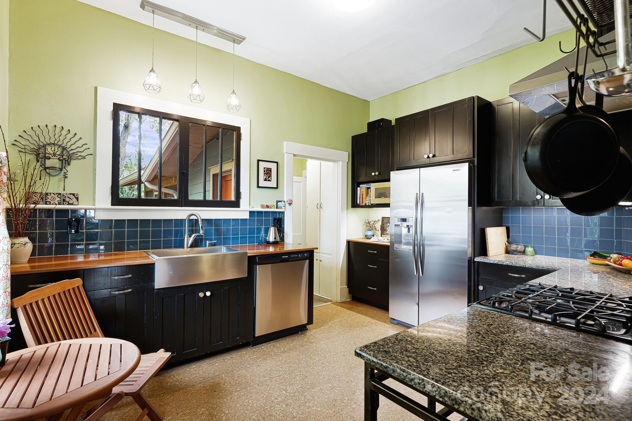 55 Henrietta Street Asheville NC 28801