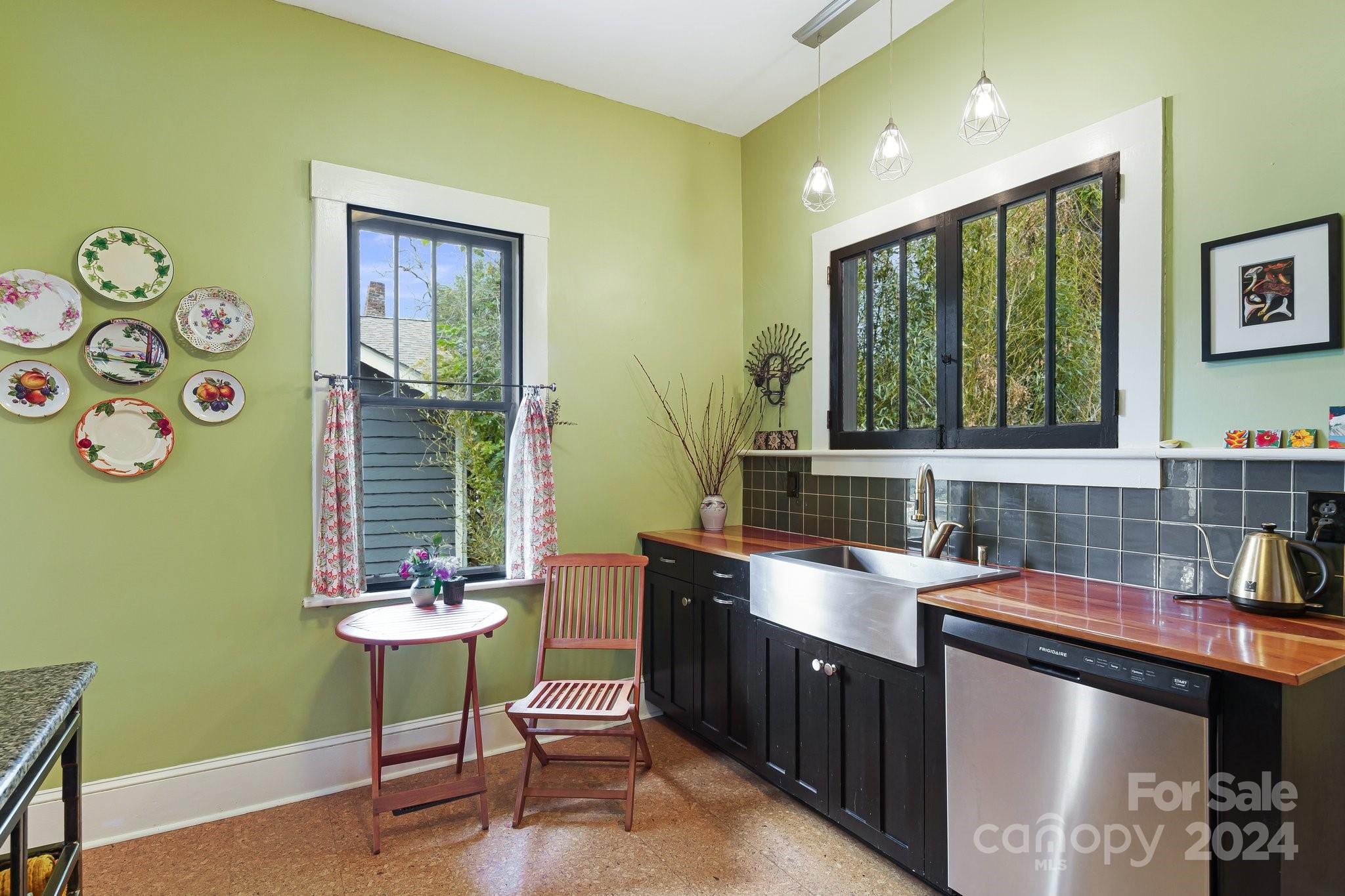 55 Henrietta Street Asheville NC 28801