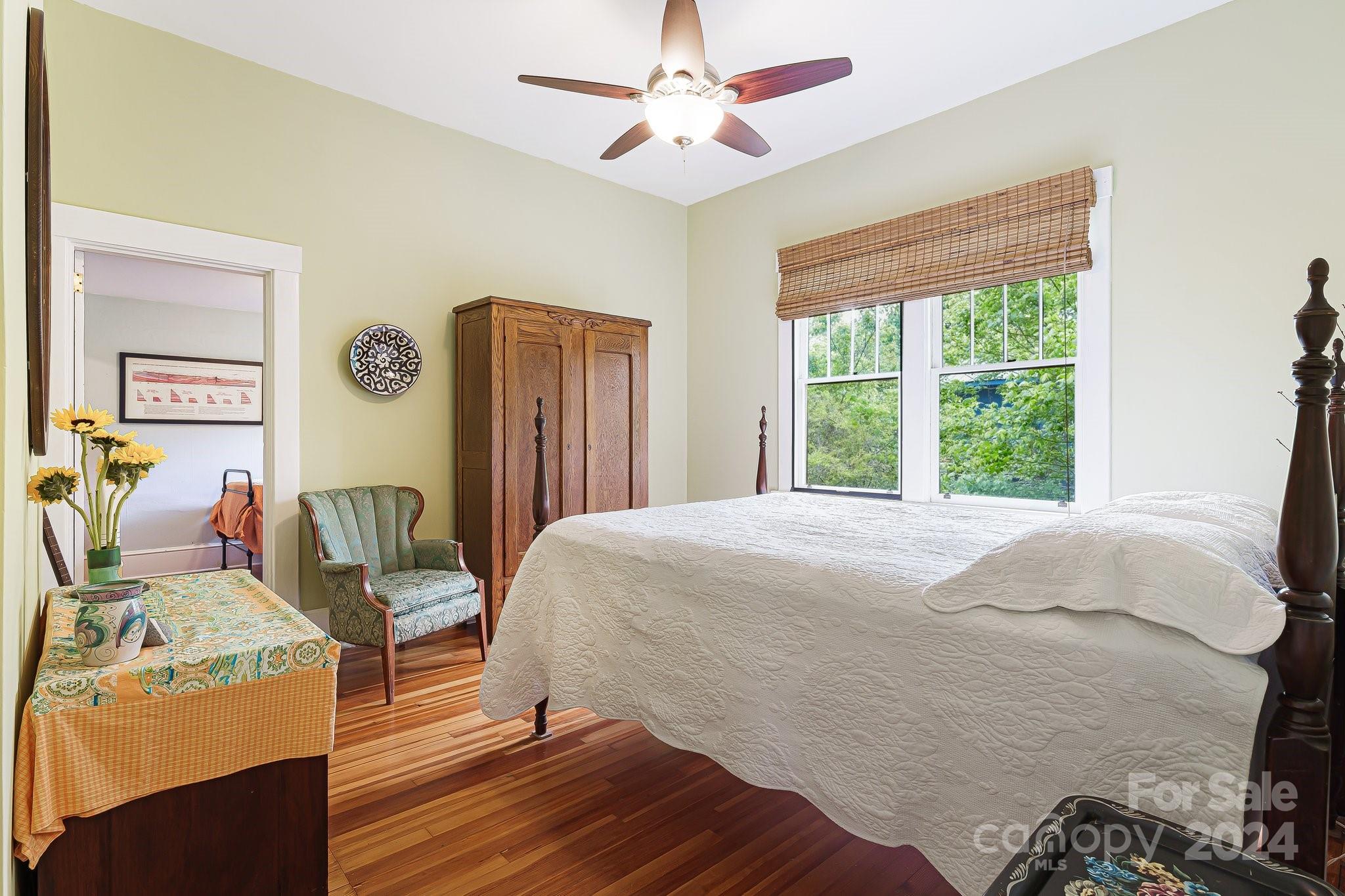 55 Henrietta Street Asheville NC 28801
