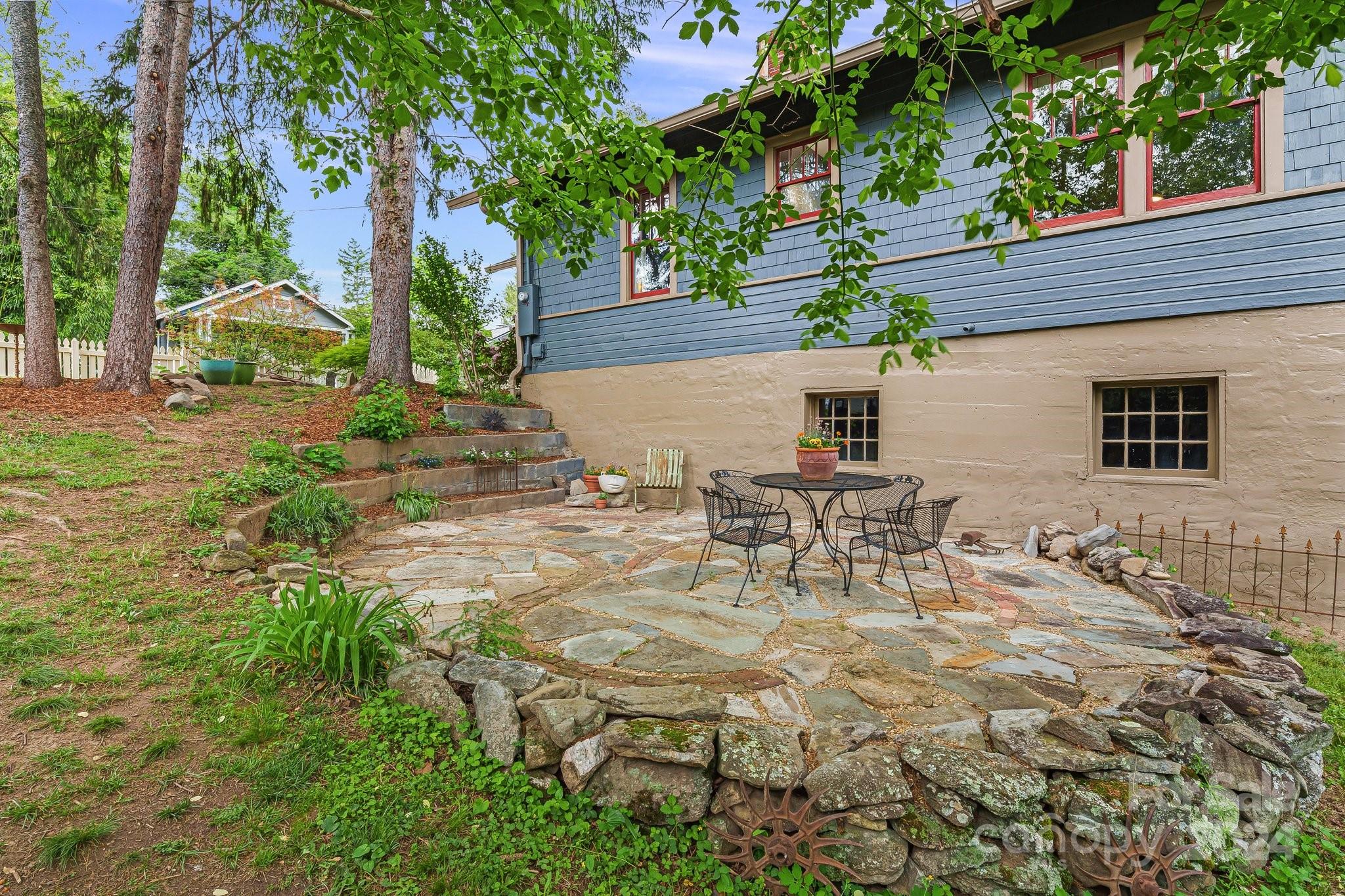 55 Henrietta Street Asheville NC 28801