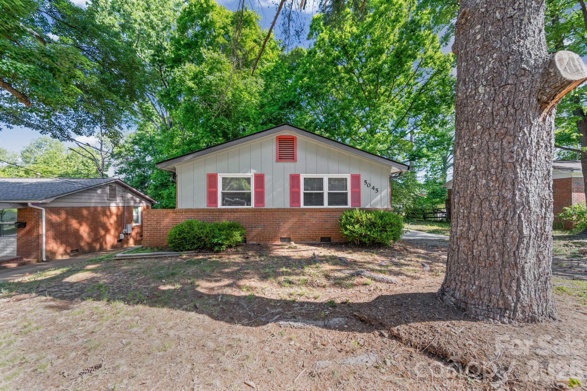 5045 Curtiswood Drive Charlotte NC 28213