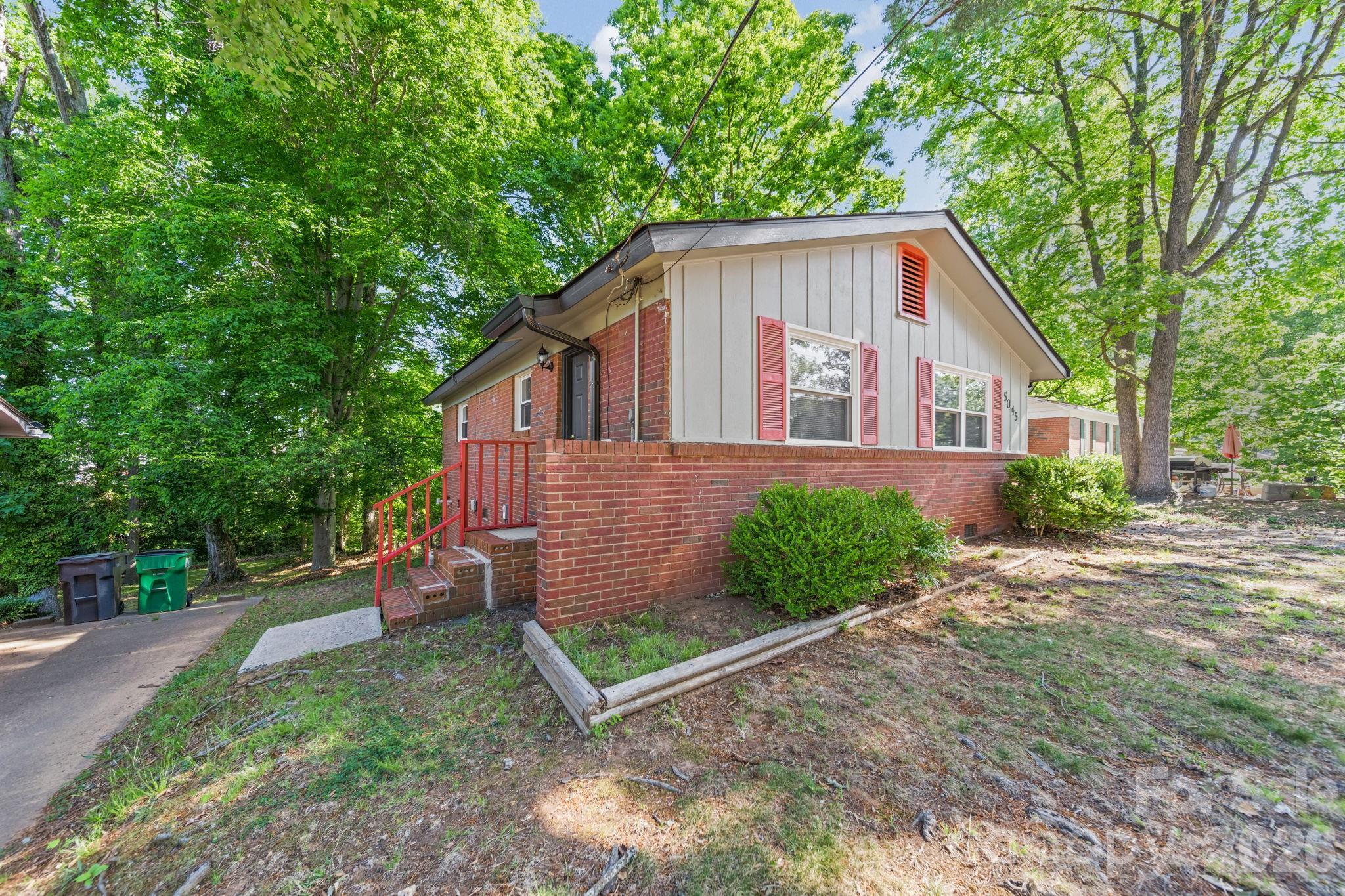5045 Curtiswood Drive Charlotte NC 28213