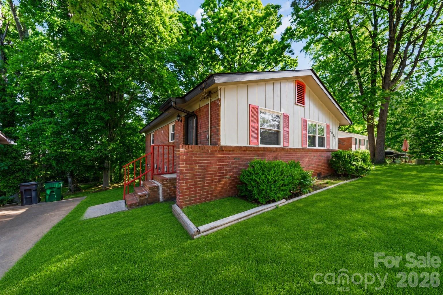 5045 Curtiswood Drive Charlotte NC 28213