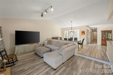 109 Clubwood Court Asheville NC 28803