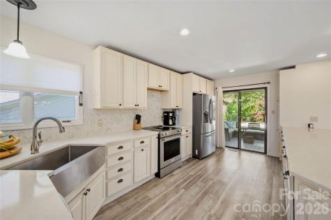 109 Clubwood Court Asheville NC 28803