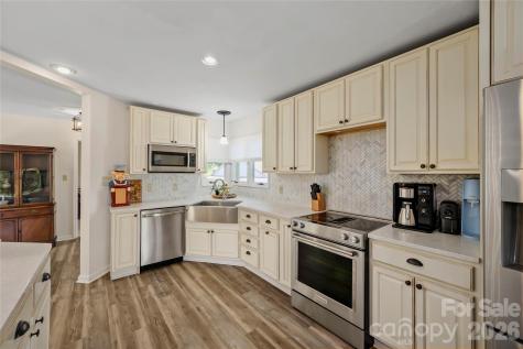 109 Clubwood Court Asheville NC 28803