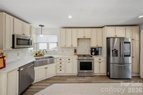 109 Clubwood Court Asheville NC 28803