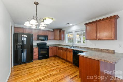 65 New Jersey Avenue Asheville NC 28806