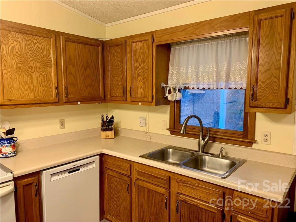 14 Heatherwood Road Weaverville NC 28787