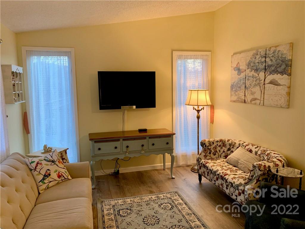 14 Heatherwood Road Weaverville NC 28787