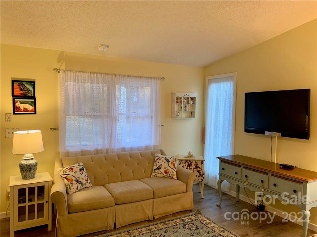 14 Heatherwood Road Weaverville NC 28787